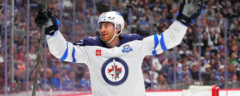 Hellebuyck’s Departure: The CH Must Monitor Gabriel Vilardi’s Availability