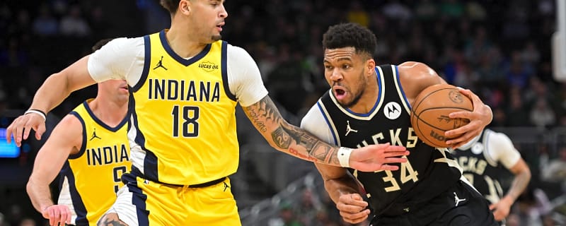 Giannis Antetokounmpo Injures Knee, Will Not Seek Imaging