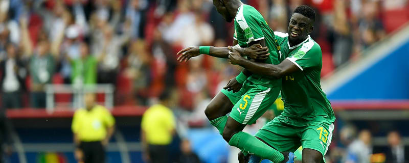 Idrissa Gueye breaks silence on social media after controversial red card against Manchester United