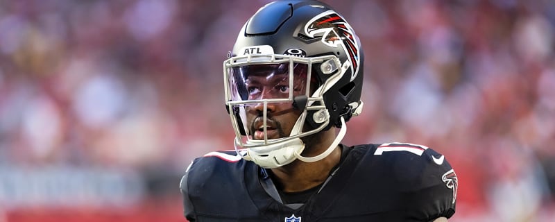 Eagles To Sign LB Arnold Ebiketie