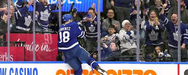 Maple Leafs re-sign Steven Lorentz to 3-year extension worth $1.35M annually