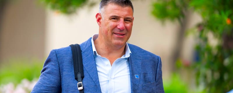 Patriots’ Coach of the Year Called Photos ‘Laughable’—Then His Reporter Resigned in 6 Days