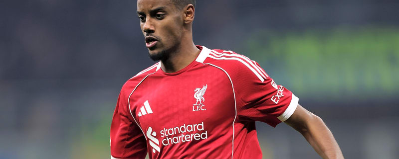 Arne Slot issues Alexander Isak update after Reds’ record signing misses out on starting XI