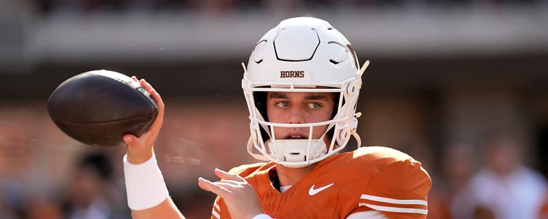 Arch Manning makes impressive leaping catch for TD