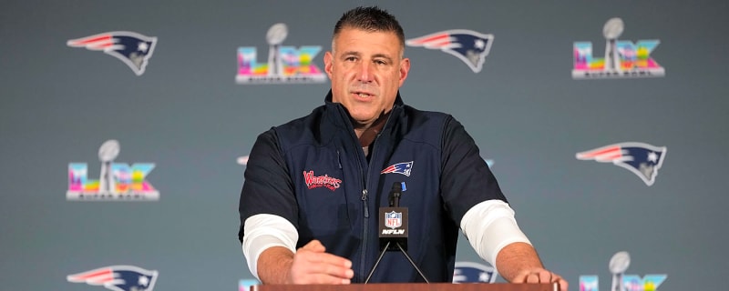 Patriots HC Mike Vrabel Wins 2025 Coach Of The Year Award
