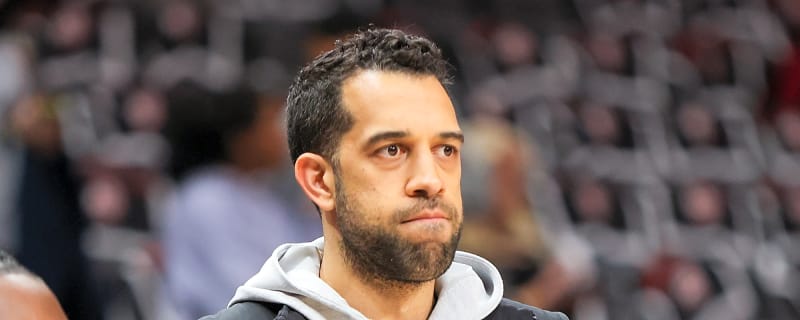Report: Hawks wanted to re-sign pair of veteran free agents before firing Landry Fields