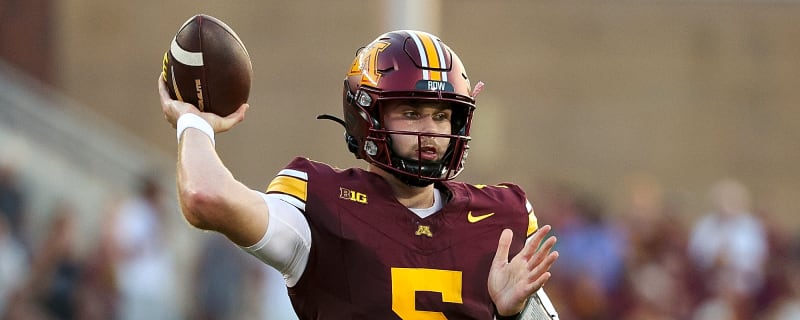 Gophers-Michigan player ratings: Drake Lindsey overcomes costly INTs
