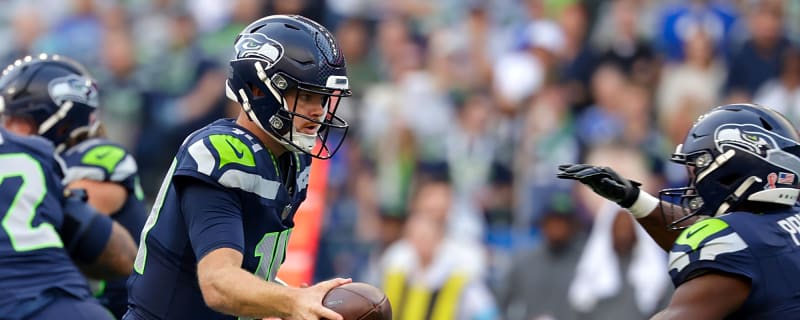 Seahawks QB Sam Darnold Dealing With Glute Injury