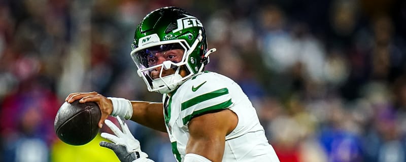 Jets Quarterback Justin Fields Had 4-Word Response To Being Benched