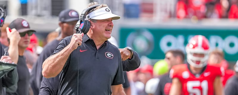 How much is Georgia favored to beat Auburn by to open the week?