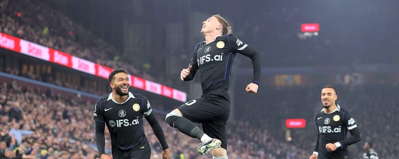 Peter Crouch names the two Chelsea players he would pay to go and watch