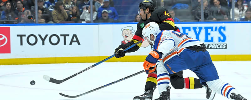  Kiefer Sherwood scores twice as Canucks beat Oilers 4-3