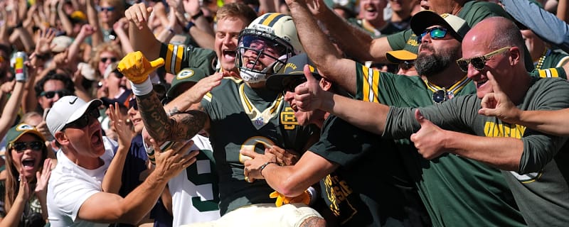 Packers Elite Receiving Duo Has a Chance to Set Franchise Records This Season