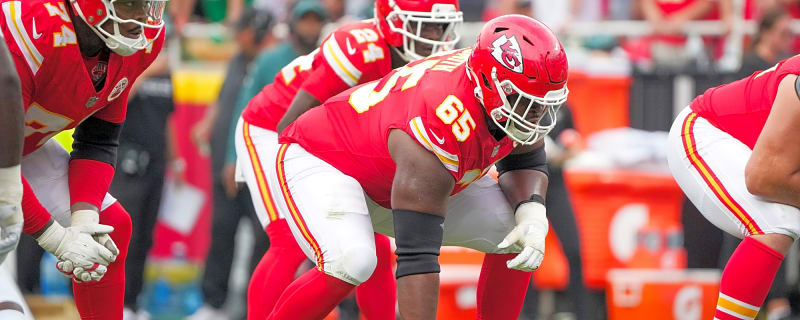 Kansas City Chiefs Offensive Lineman Ruled Out for 2nd Half vs. Indianapolis Colts