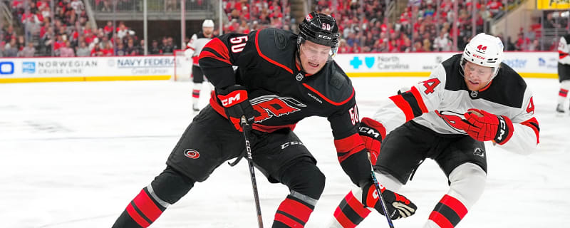 Hurricanes Sign Eric Robinson to 4-Year Extension