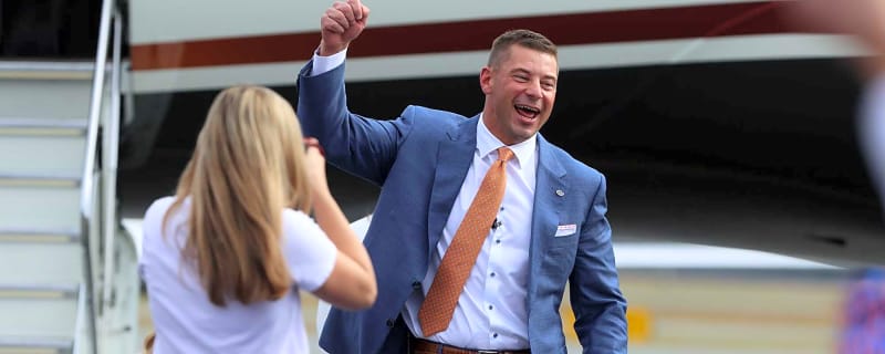 Florida Gators 2026 Recruiting Class: How things look for Jon Sumrall&#39;s first National Signing Day, including status of their crown jewel