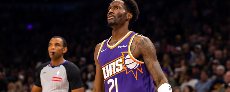 Bucks Waive Nigel Hayes-Davis