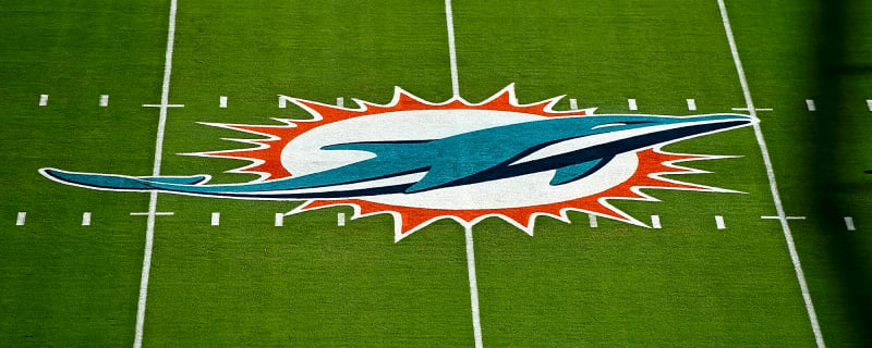 Dolphins OLBs coach Ryan Crow arrested on domestic battery charge