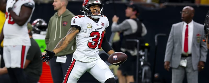 Refs Attempt To Explain Colossal Screw Up Against Bucs