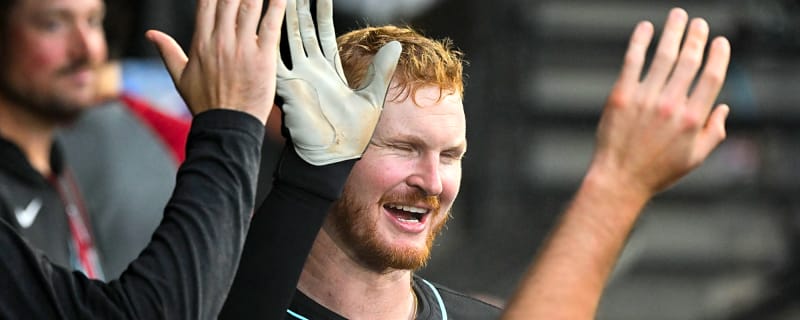 Diamondbacks place Pavin Smith on IL