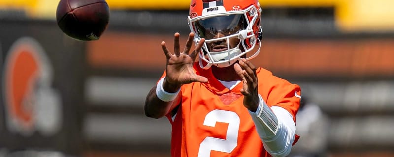 Deion: Shedeur Sanders ‘went through hell’ in 2025