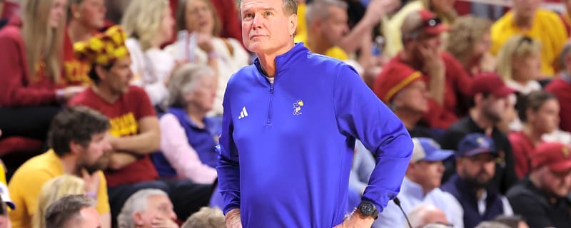 Internet Responds To Kansas Star Player Checking Himself Out of Game