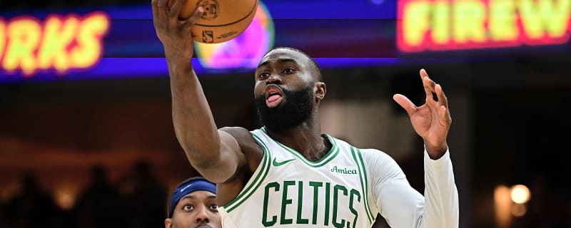 Boston Celtics Blow Big Lead, Hold Off Cleveland Cavaliers 117-115