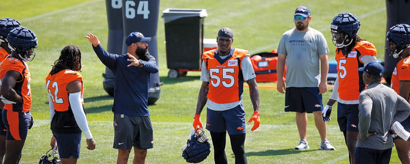 Broncos Likely To Bring Back Former OLB Coach Michael Wilhoite