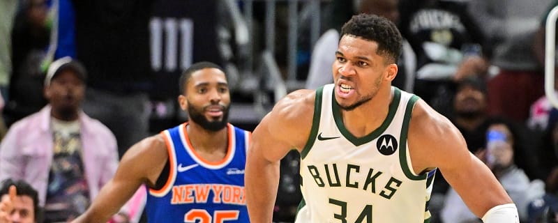 Giannis Antetokounmpo gets away with one of the worst travels ever