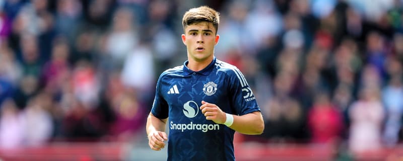 Manchester United are ready to extend the contract of Harry Amass