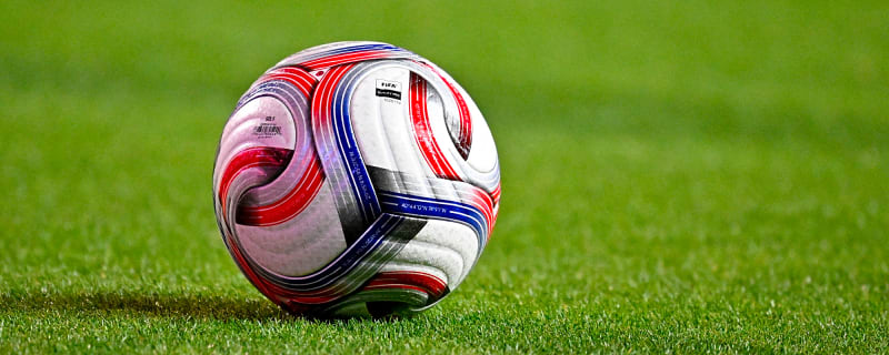 Wrexham officially sign former Manchester United midfielder to 2 year contract