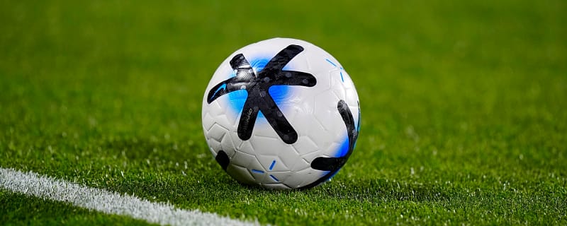 Manchester United join Chelsea in pursuit of Galatasaray midfielder