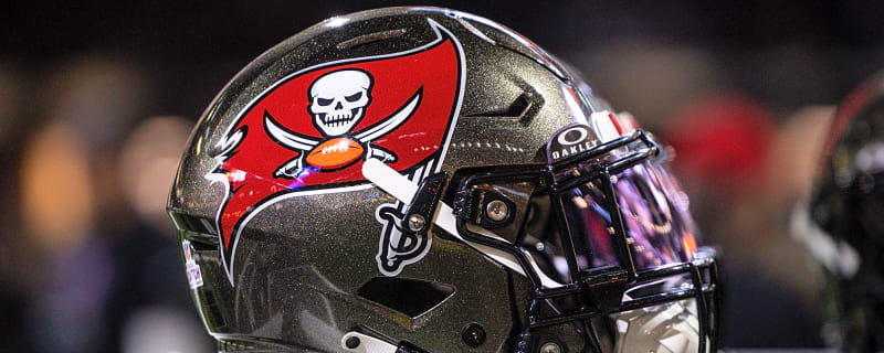 Bucs Bring In 2 Veterans For Tryouts