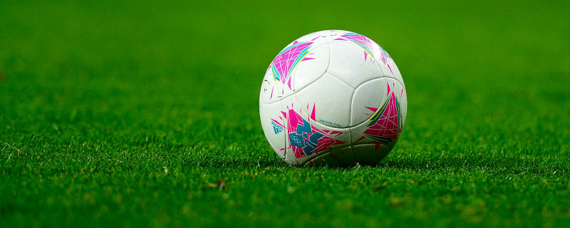 Ex-Manchester United star forced to sell medals after shock life change