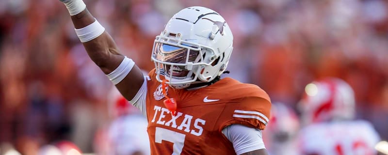 Broncos bolster secondary by selecting Jahdae Barron at No. 20