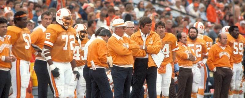 The best & worst all-time uniforms for all 32 NFL franchises