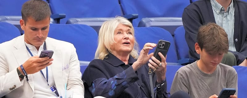 Stew York: Martha Stewart reveals injury at Knicks game