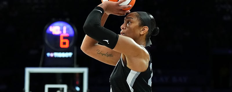 Wilson leads Aces past Toronto as Smith injury looms