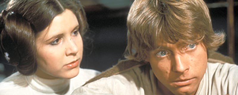 Mark Hamill reveals that Carrie Fisher told him to "get over yourself" and "embrace" his &#39;Star Wars&#39; role