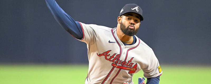 Medical expert gives best/worst case scenarios for Reynaldo Lopez