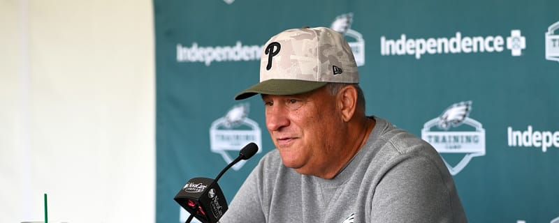 Eagles&#39; Vic Fangio Explains First-Round Pick&#39;s Light Workload Vs. Bengals