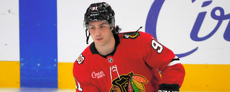 Blackhawks issue injury update on forward Frank Nazar 