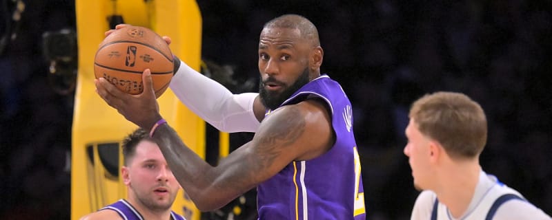 JJ Redick: Lakers ‘just being cautious’ with LeBron James