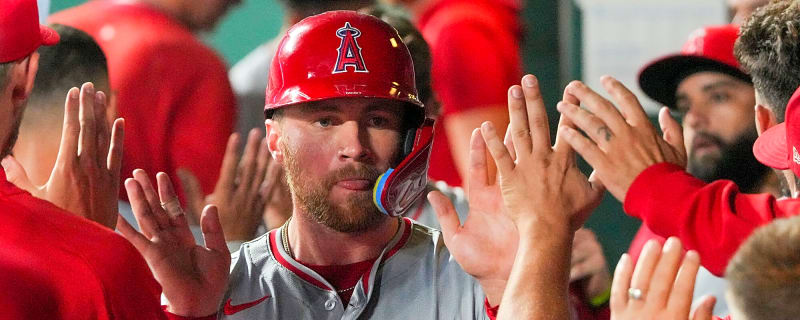 Royals Sign Brandon Drury