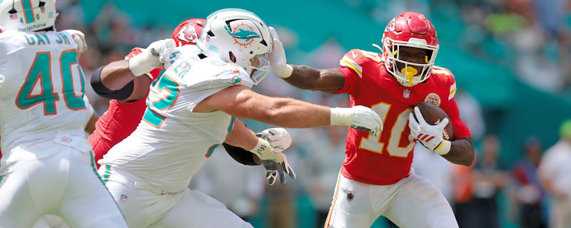 Zach Sieler’s Agent Fires Back at Dolphins Trade Rumors After First Win