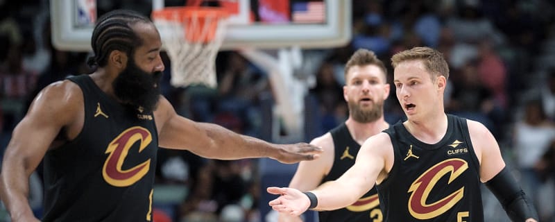  Cavs show up just enough, power way past Pelicans