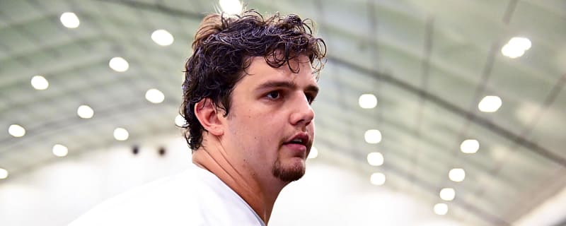 Patriots veteran offers passionate defense of struggling rookie