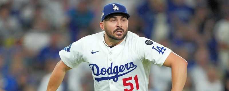 Dodgers pitchers all wore 51 on their hats for Alex Vesia