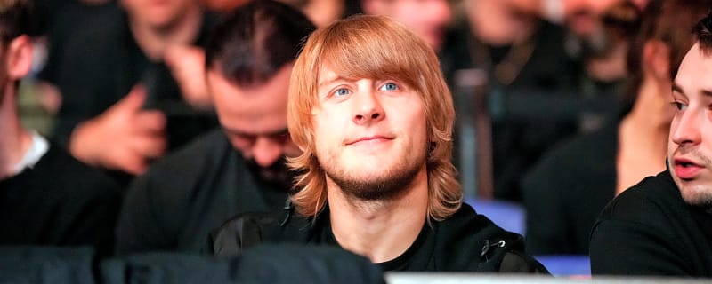 Outrage Strikes UFC 324 After Referee Misses Huge Calls