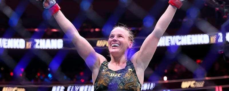 Valentina Shevchenko Dominates Zhang Weili, Retains Flyweight Title at UFC 322